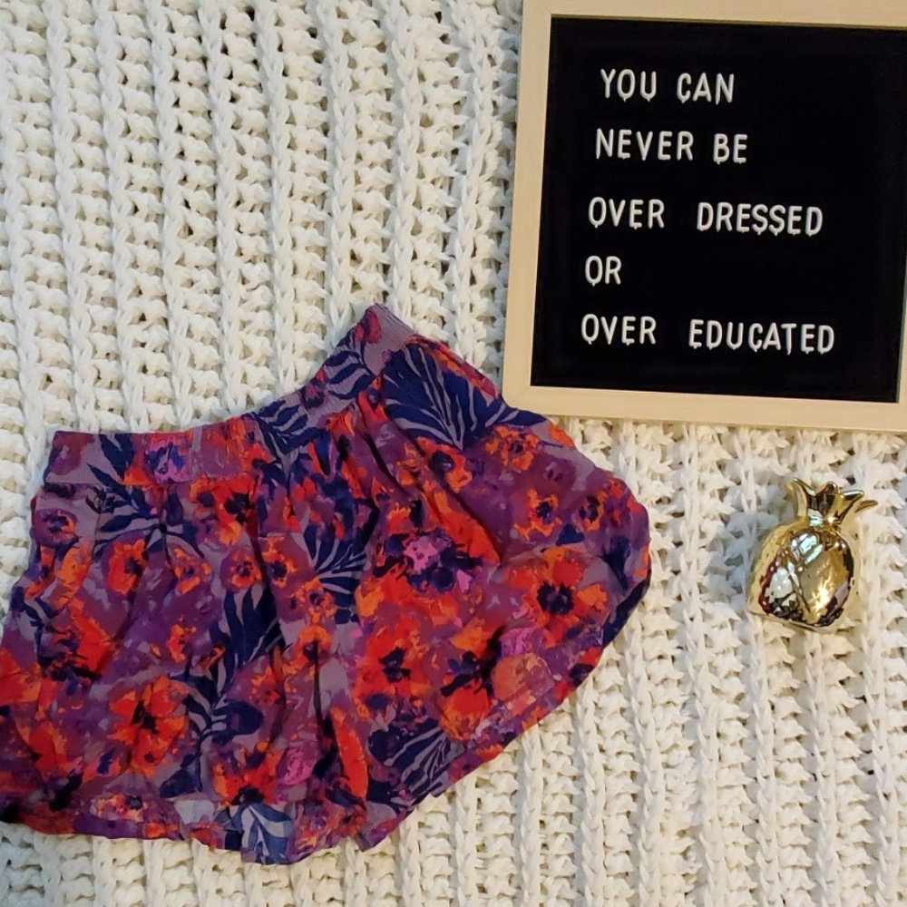 Multicolored flowy cotton shorts